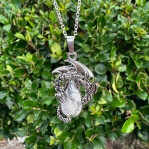 NEW Howlite Dragon Crawling Pendant Howlite Necklace